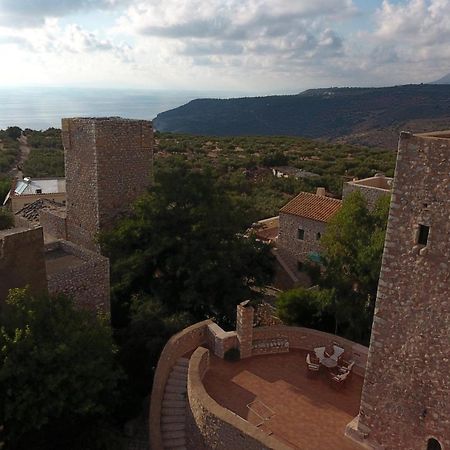 Aparthotel Arapakis Historic Castle Pírgos Dhiroú Exterior foto